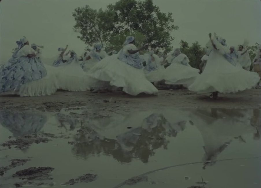 De um saco de terra, eles refazem o mundo: Vera de Figueiredo e O Samba da Criação do&nbsp;Mundo